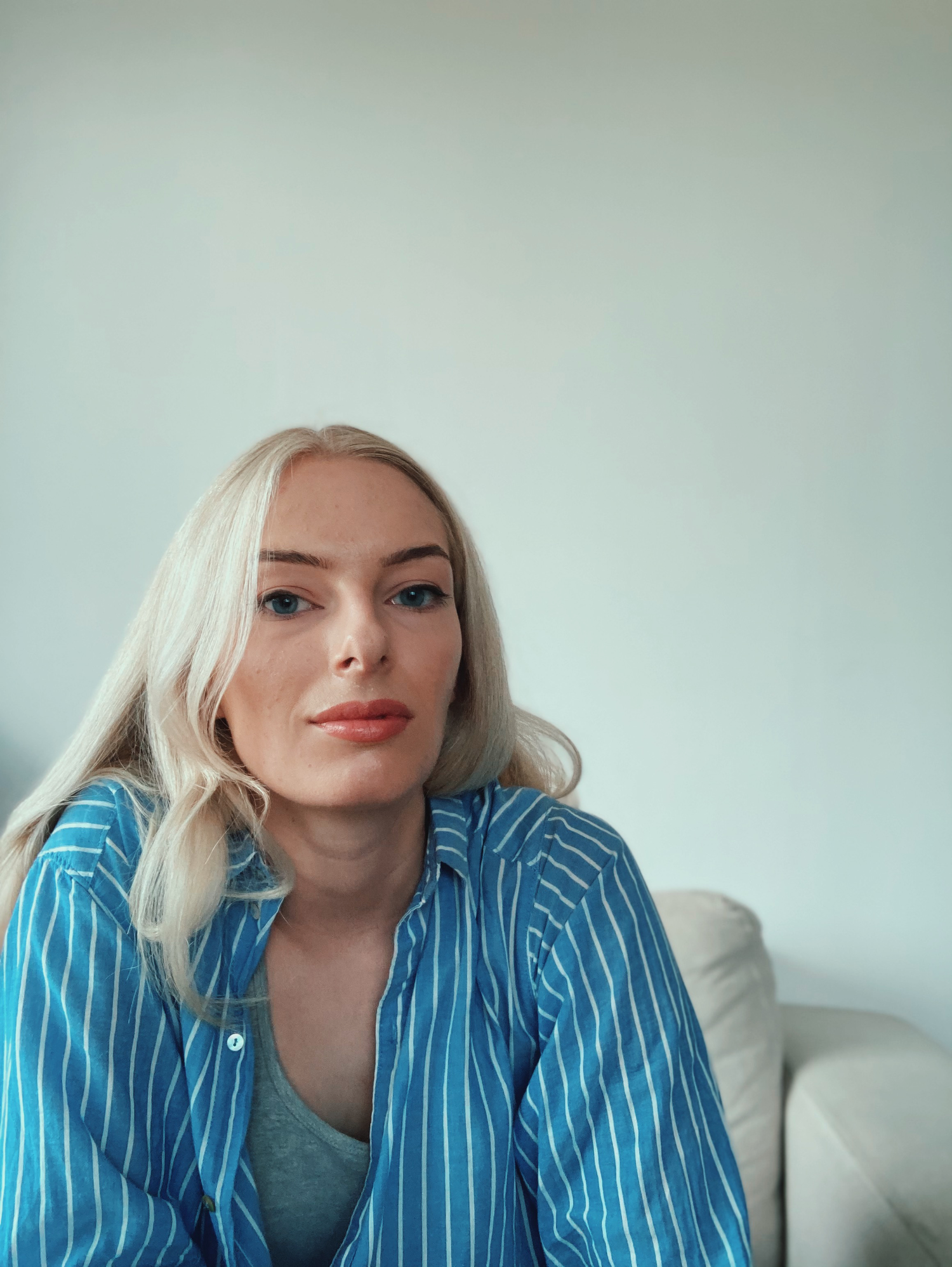 Portrait image of LGBTQ+ Illustration Artist Courtney L Ellis